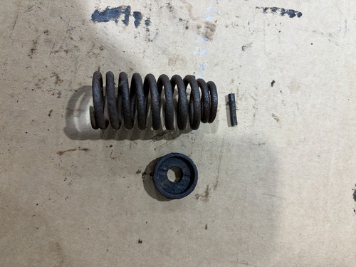 Ihc engine valve - ihc, spring